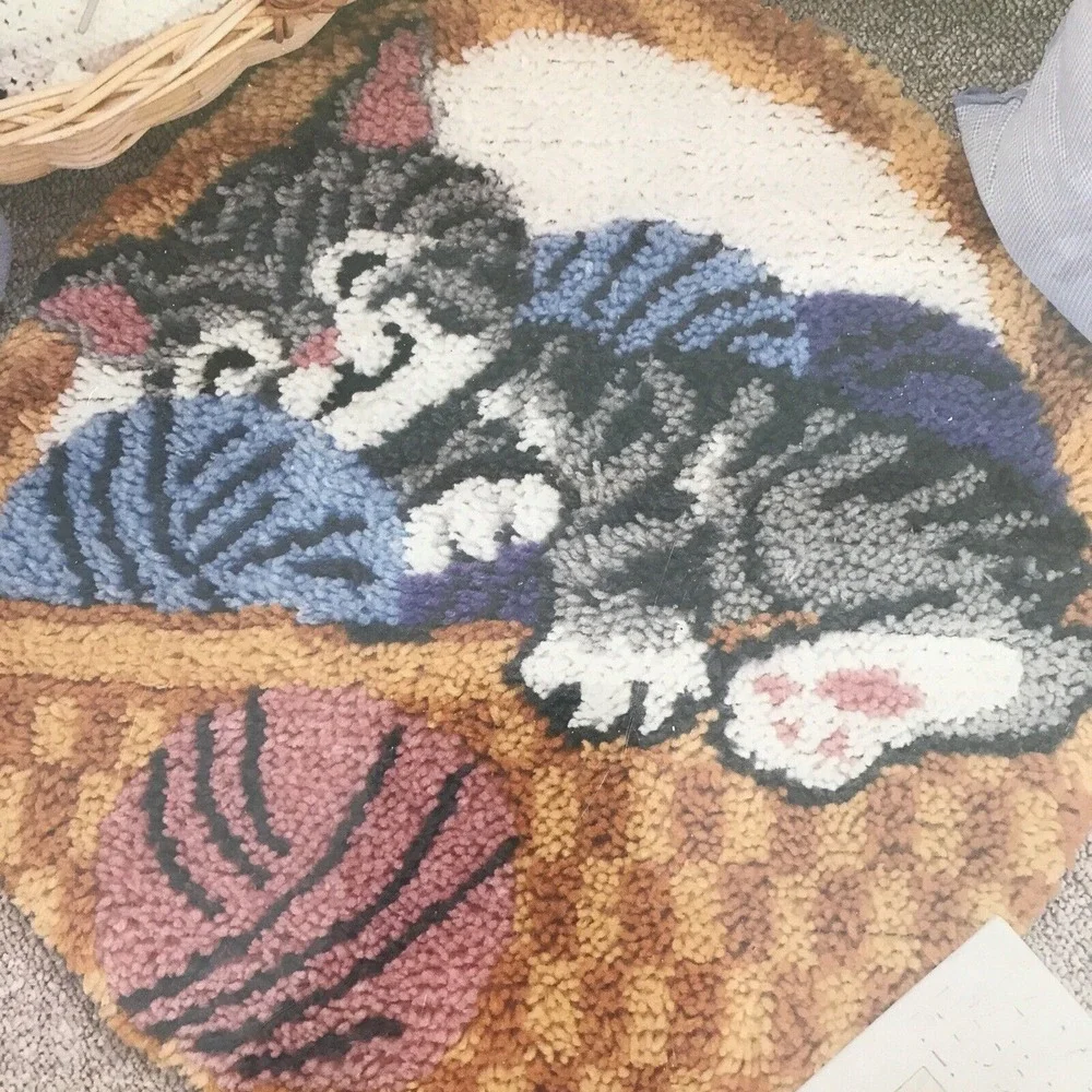 Cat Nap Latch Hook Craft Kit Natura Caron 24